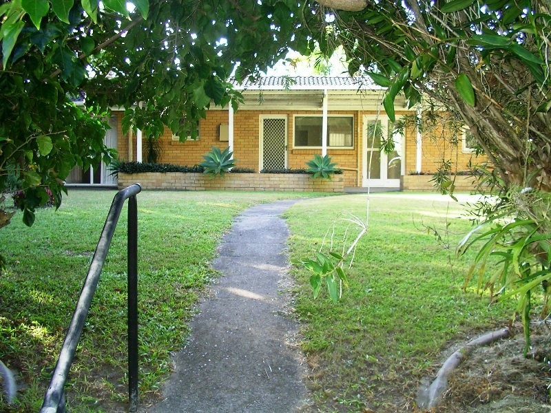 24 Elanora Street, Burleigh Heads QLD 4220