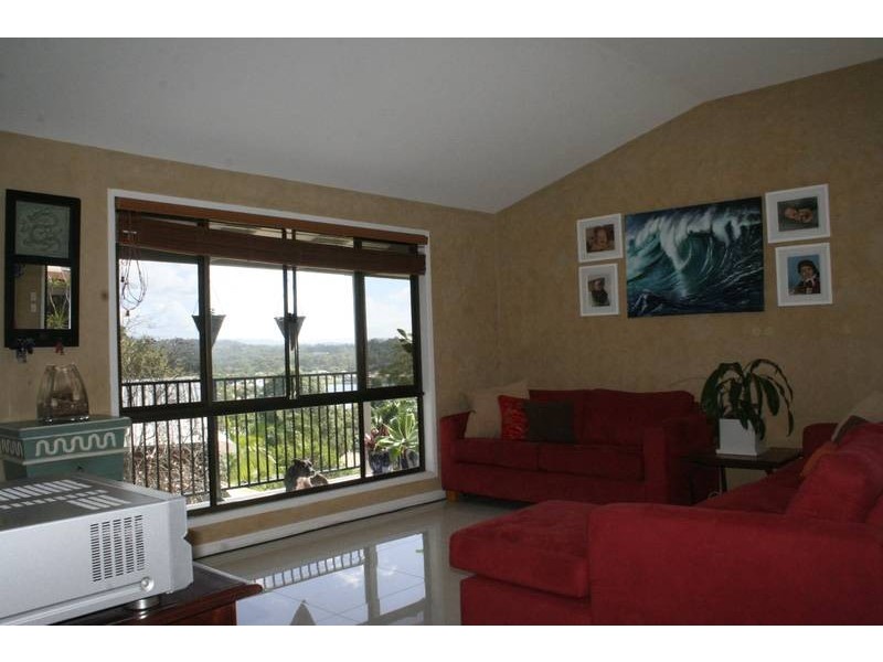 17 Daisy Street, Elanora QLD 4221