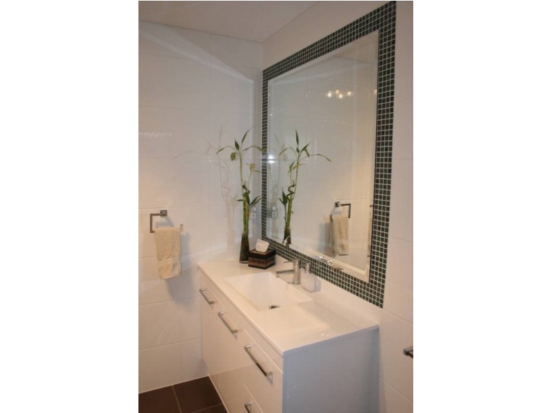 17 Daisy Street, Elanora QLD 4221