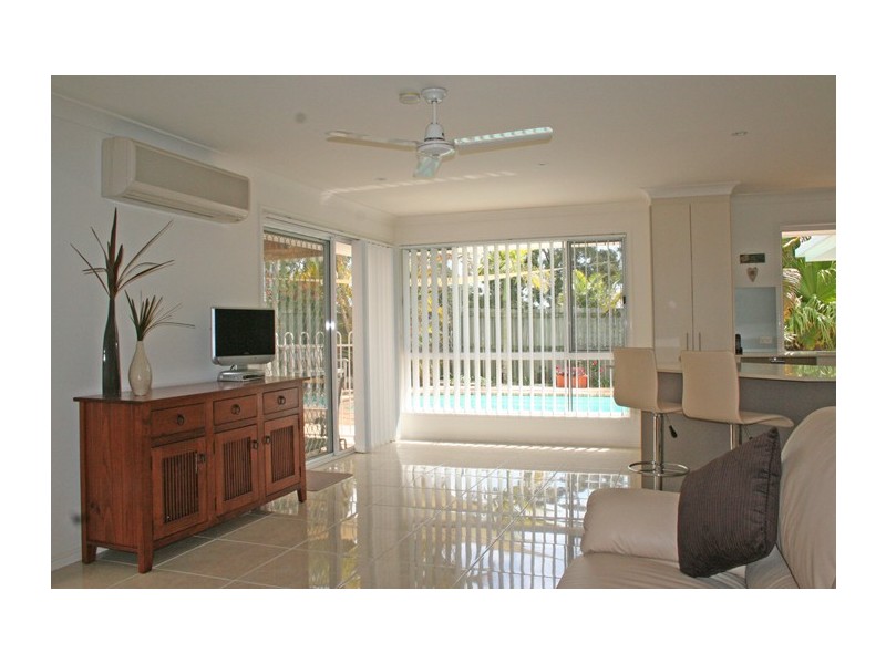 Elanora QLD 4221