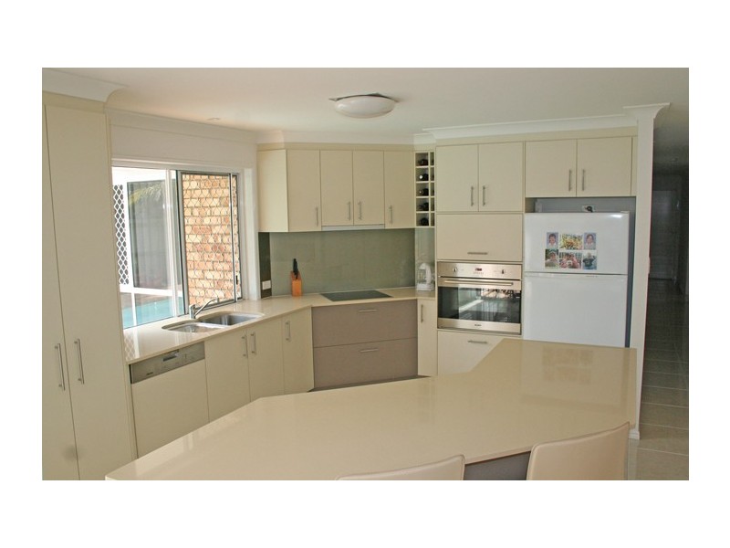 Elanora QLD 4221