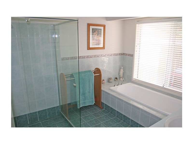 Elanora QLD 4221