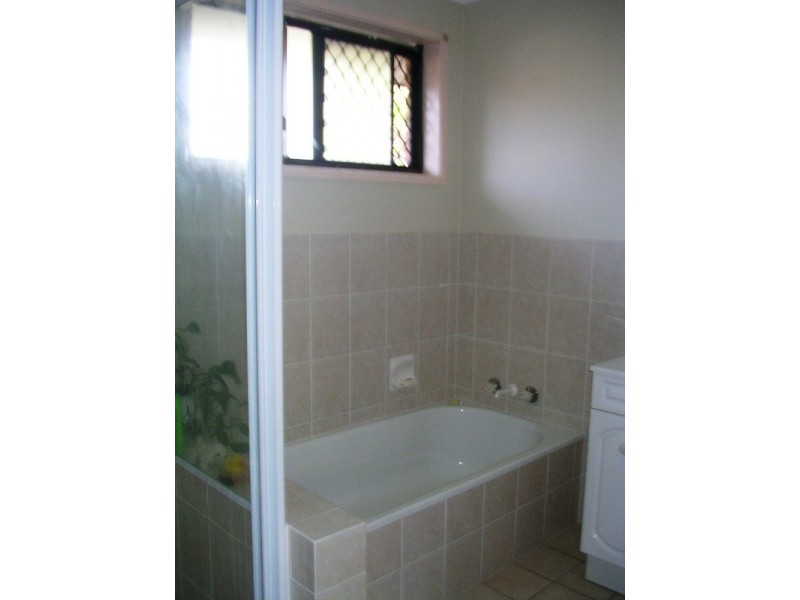 7 Ellioh Court, Elanora QLD 4221