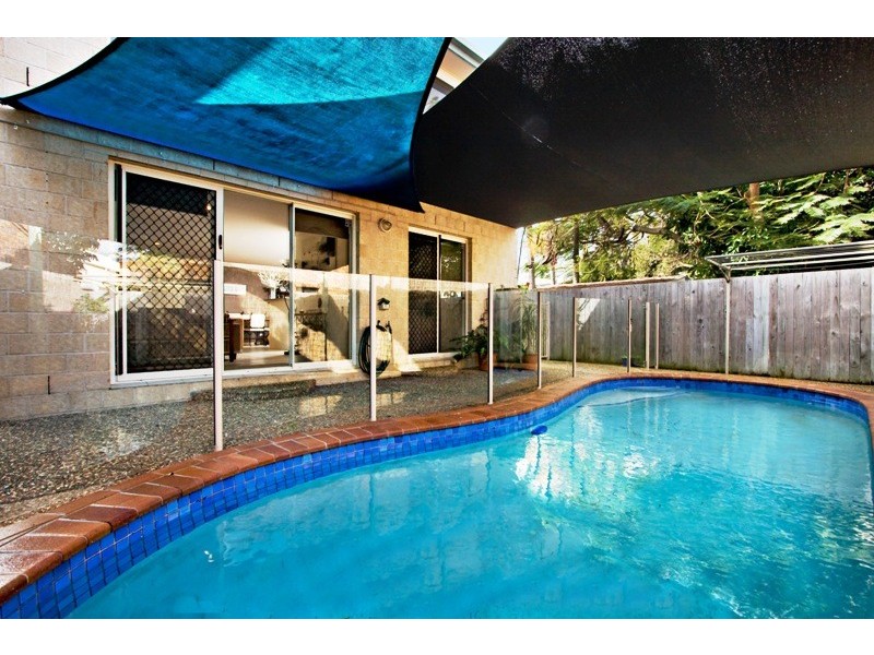 2/436 Cypress Terrace North, Palm Beach QLD 4221