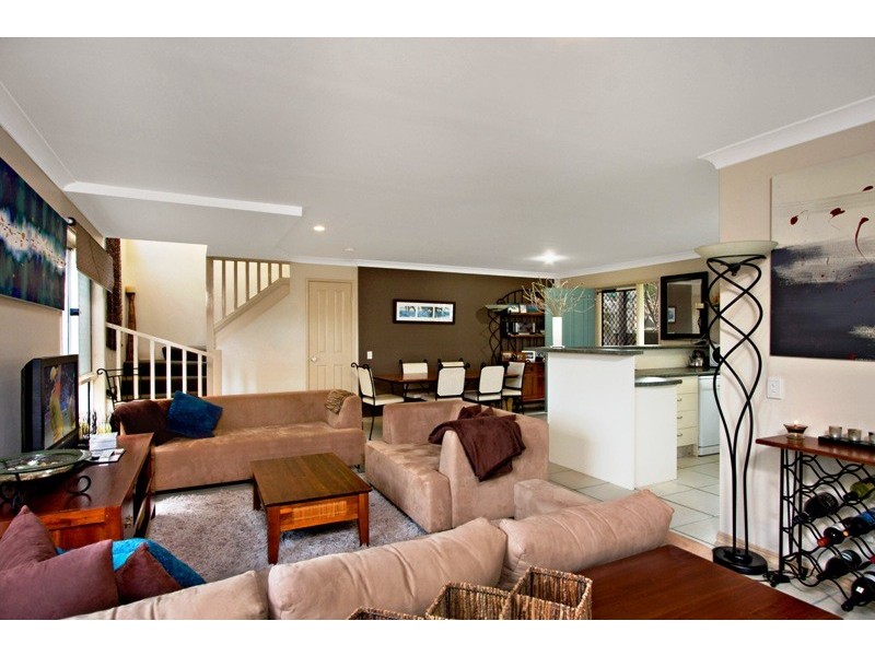 2/436 Cypress Terrace North, Palm Beach QLD 4221