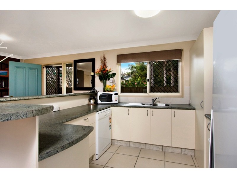 2/436 Cypress Terrace North, Palm Beach QLD 4221