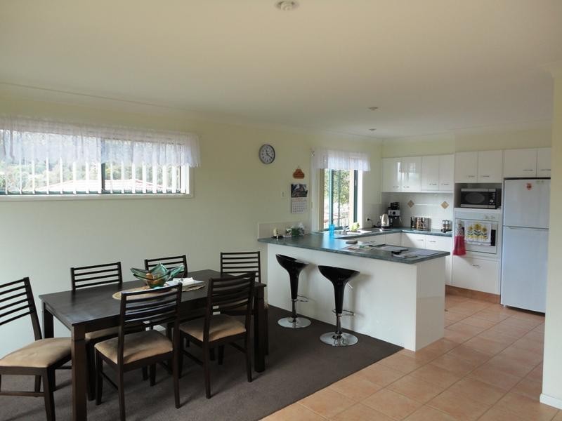 18 Leopard Avenue, Elanora QLD 4221