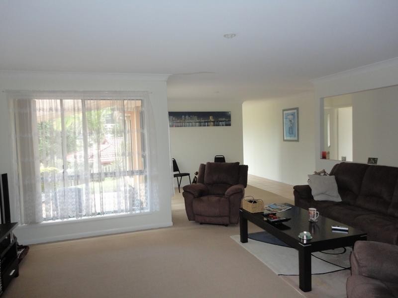 18 Leopard Avenue, Elanora QLD 4221