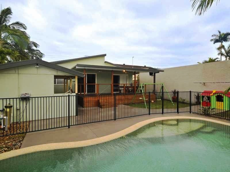 7 Love Street, Currumbin Waters QLD 4223