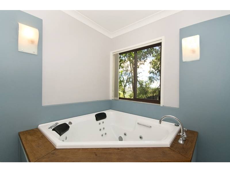 170 Simpsons Road, Currumbin Waters QLD 4223