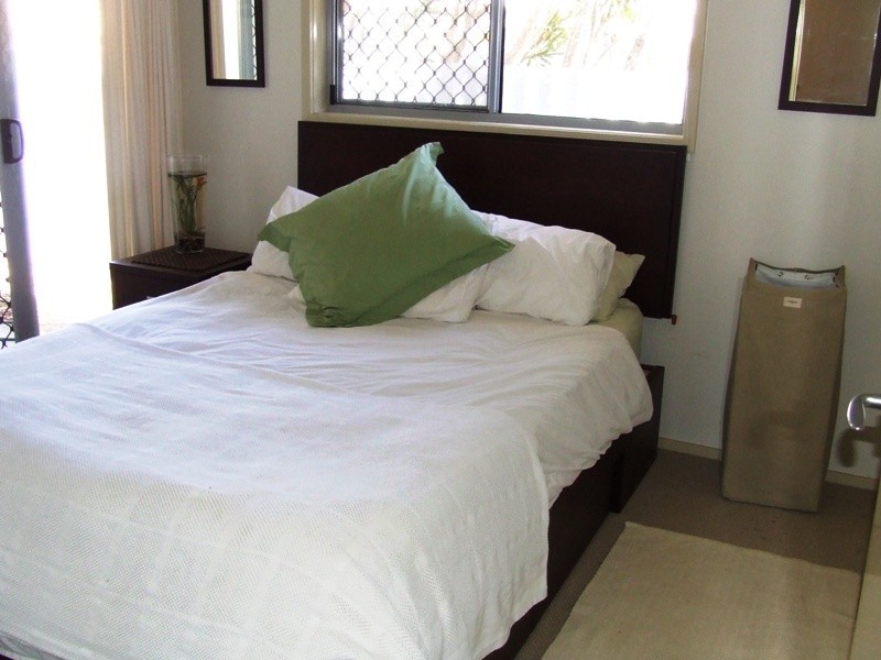 2/36 Fourth Avenue, Palm Beach QLD 4221