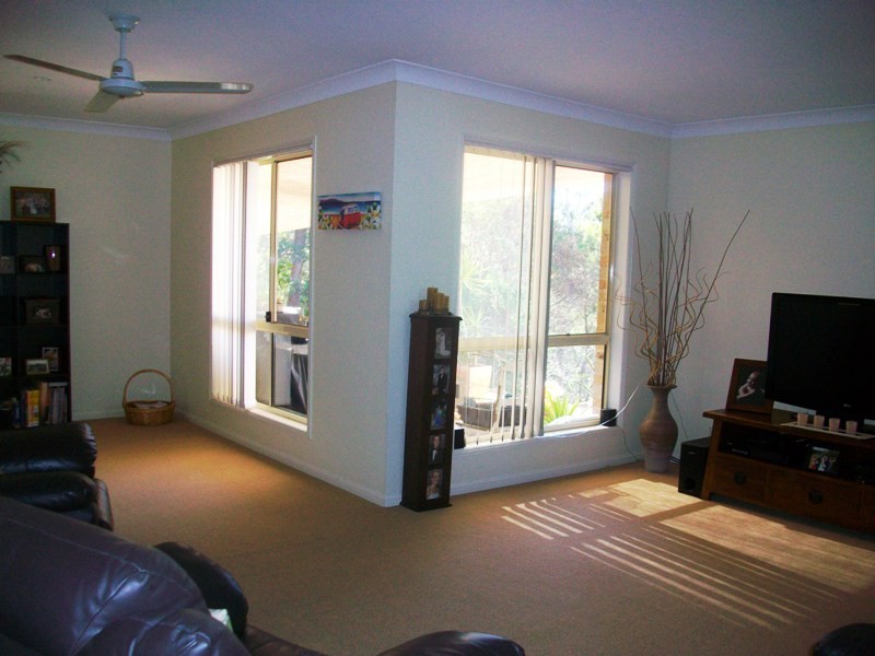 19 Laurina Court, Elanora QLD 4221