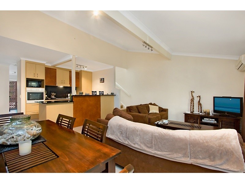 10/154 Currumbin Creek Road, Currumbin Waters QLD 4223