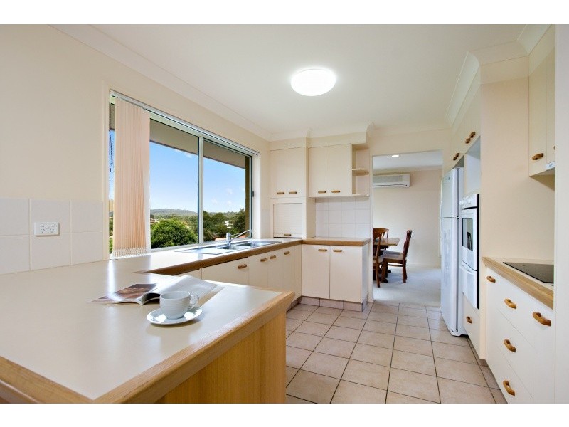 6 Wyara Close, Elanora QLD 4221