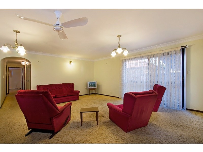 2 Birch Court, Palm Beach QLD 4221