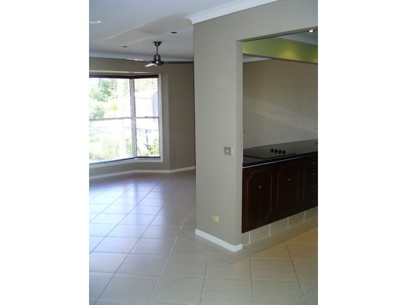 2/21 Sunbird Street, Burleigh Waters QLD 4220