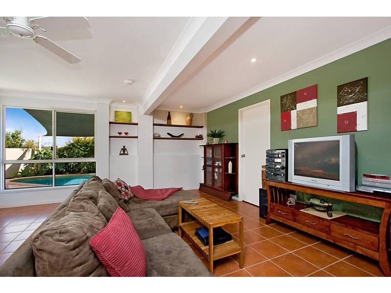 22 Tipuana Drive, Elanora QLD 4221