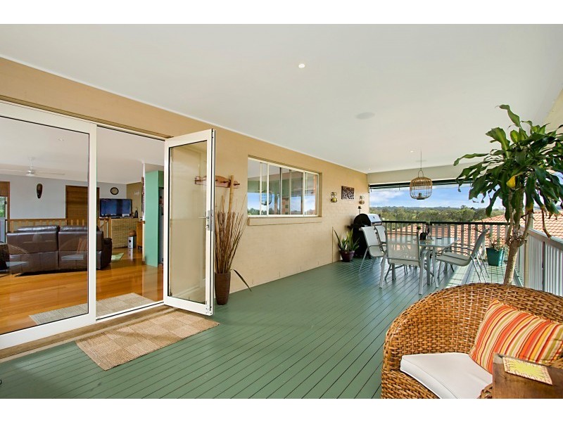 22 Tipuana Drive, Elanora QLD 4221