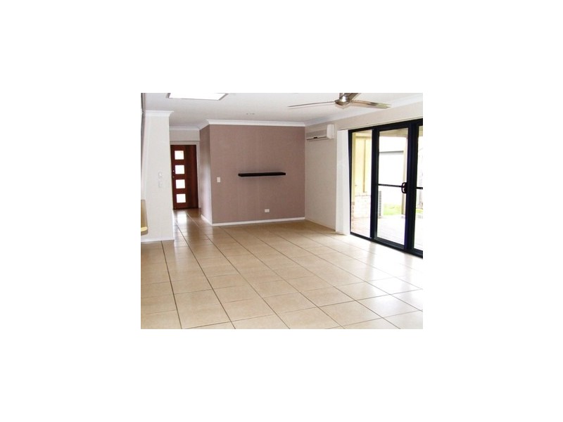 1/5 Keegan Circuit, Currumbin Waters QLD 4223