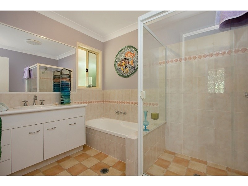 98 Simpsons Road, Currumbin Waters QLD 4223
