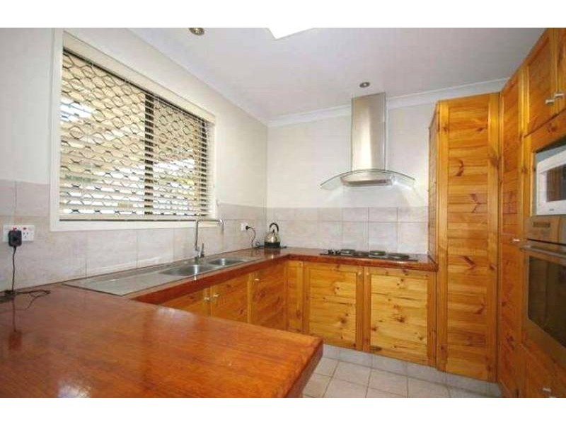 45 Darnel Street, Elanora QLD 4221