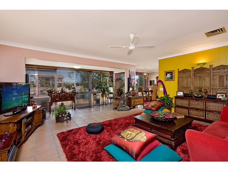 102 Parnki Parade, Palm Beach QLD 4221