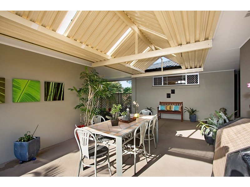 102 Parnki Parade, Palm Beach QLD 4221