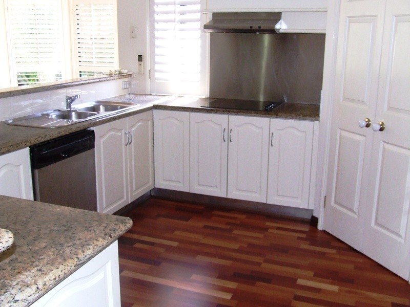 5 Lanai Drive, Burleigh Waters QLD 4220