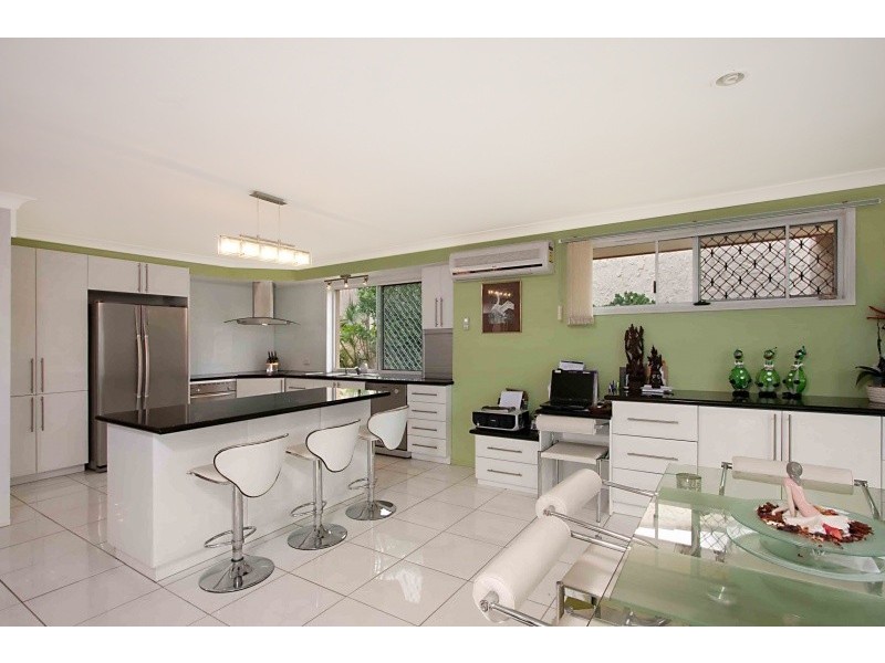 230 Mallawa Drive, Palm Beach QLD 4221