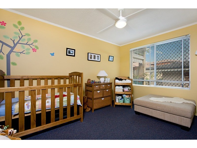 5/8 Nyrang Avenue, Palm Beach QLD 4221