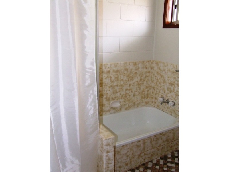 2/5 Culgoa Street, Palm Beach QLD 4221