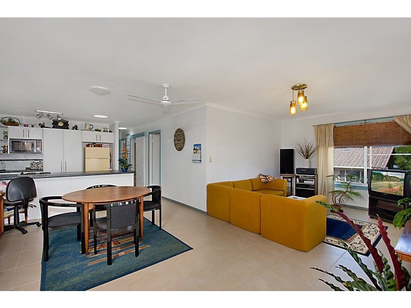 6/2 Twenty Sixth Avenue, Palm Beach QLD 4221