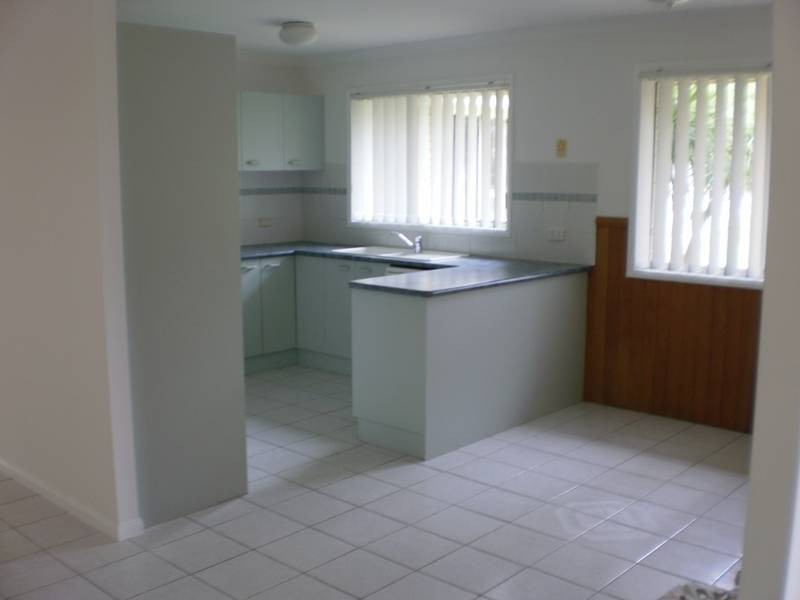 16 Zinnea Street, Elanora QLD 4221