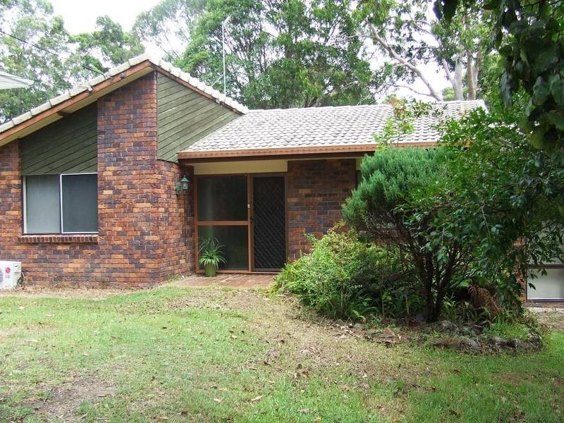 215 Simpsons Road, Elanora QLD 4221