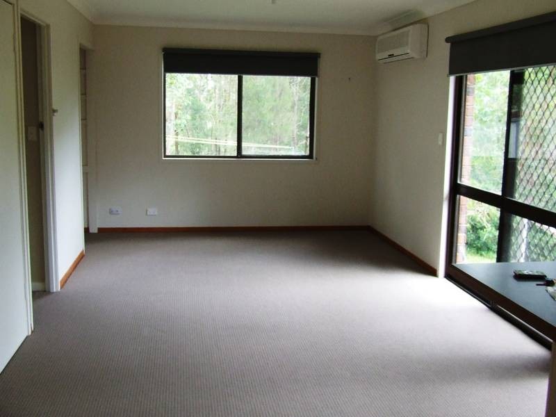 215 Simpsons Road, Elanora QLD 4221