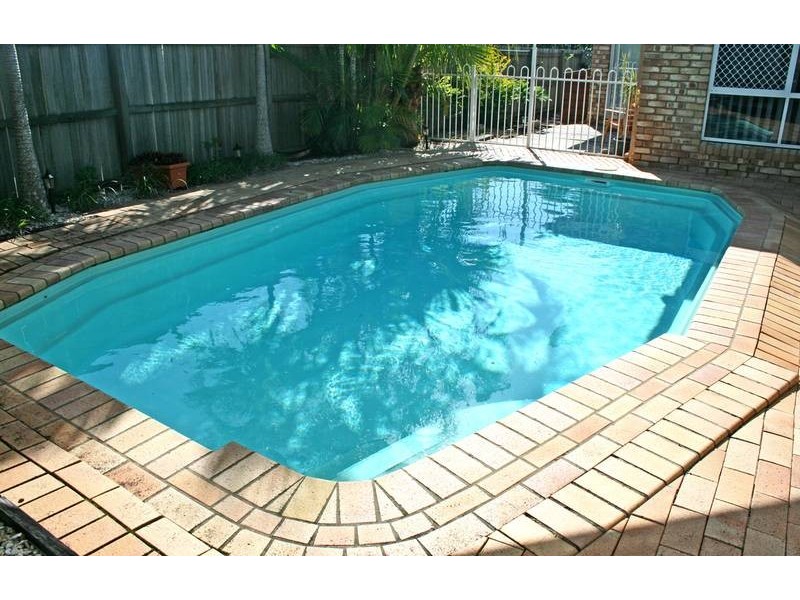 10 Rees Court, Elanora QLD 4221