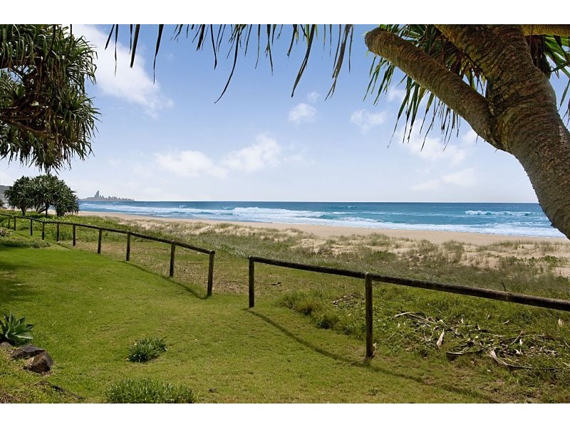 29 Jefferson Lane, Palm Beach QLD 4221