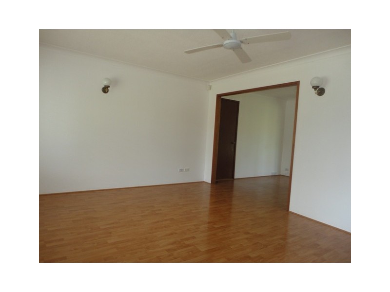 11 Walnut Street, Elanora QLD 4221