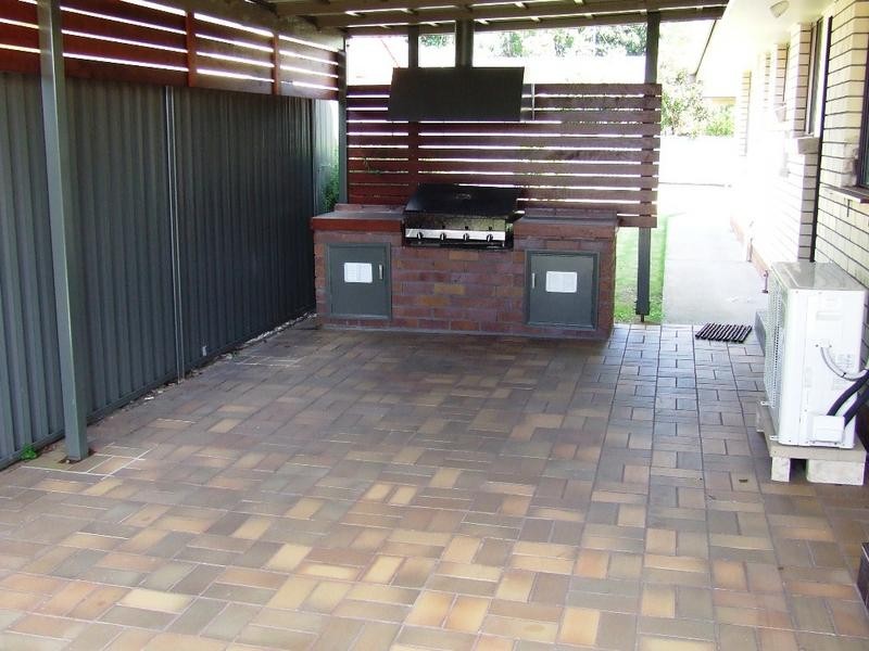 2 Myrtle Court, Palm Beach QLD 4221