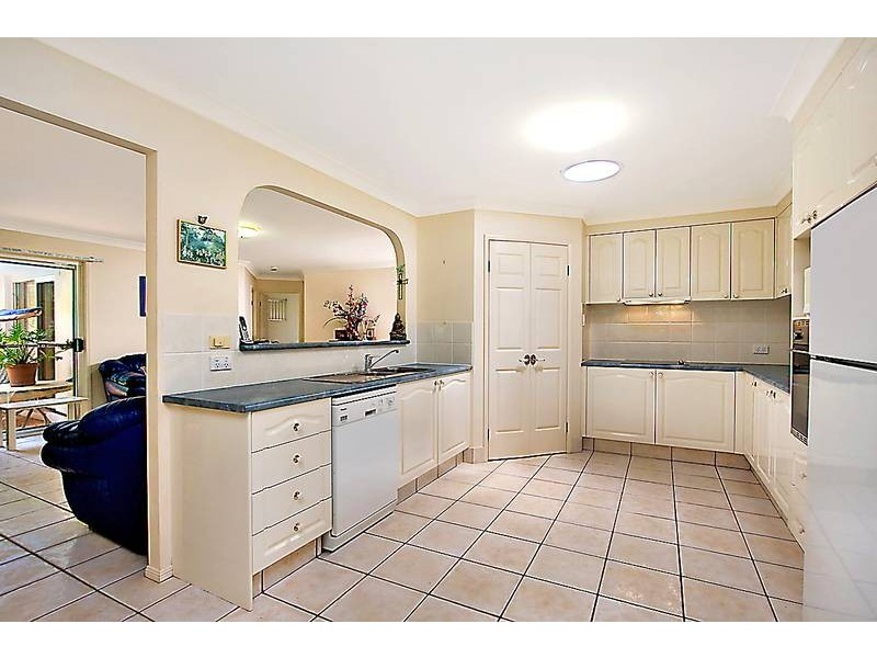 205 Dunlin Drive, Burleigh Waters QLD 4220