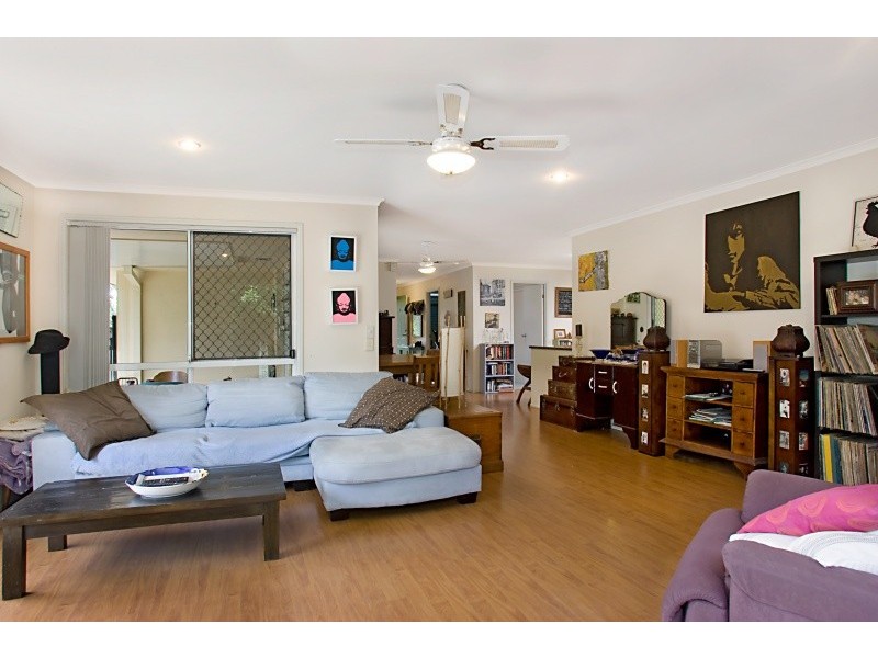 1 Kalmia Court, Elanora QLD 4221