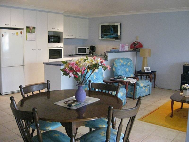 33/4 Itong Place, Currumbin Waters QLD 4223