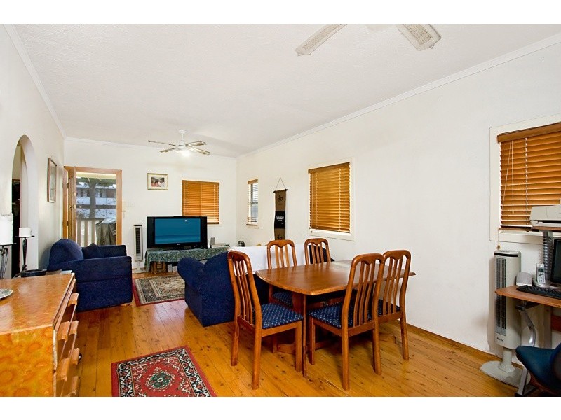 16 Fifteenth Avenue, Palm Beach QLD 4221