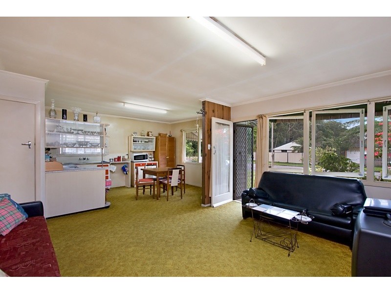 158 Laguna Avenue, Palm Beach QLD 4221