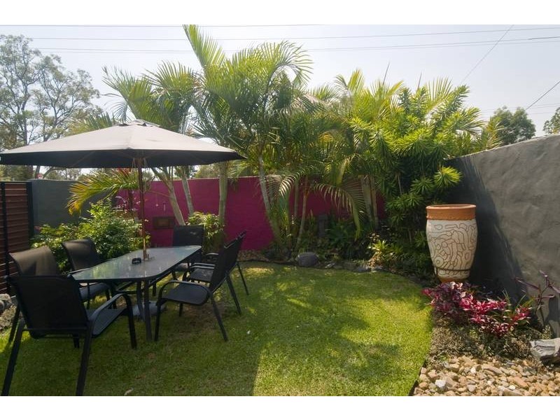 1 & 2/32 Sarawak Avenue, Palm Beach QLD 4221