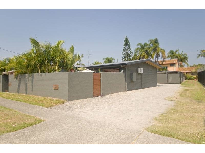 1 & 2/32 Sarawak Avenue, Palm Beach QLD 4221