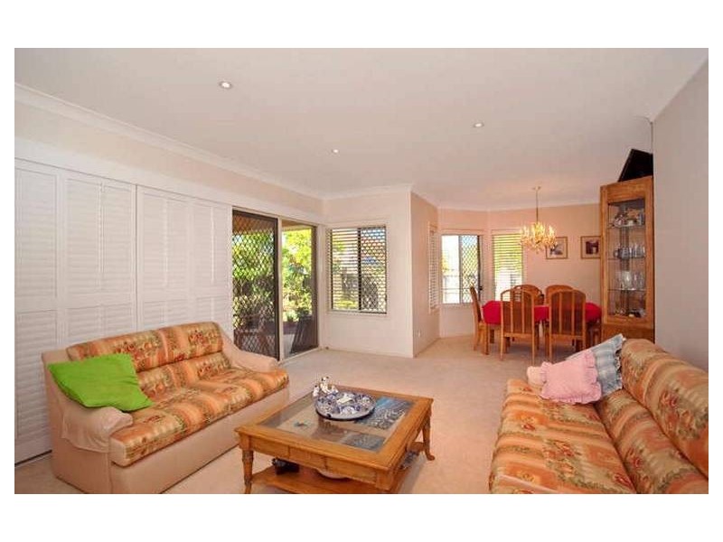 2 Torres Court, Burleigh Waters QLD 4220