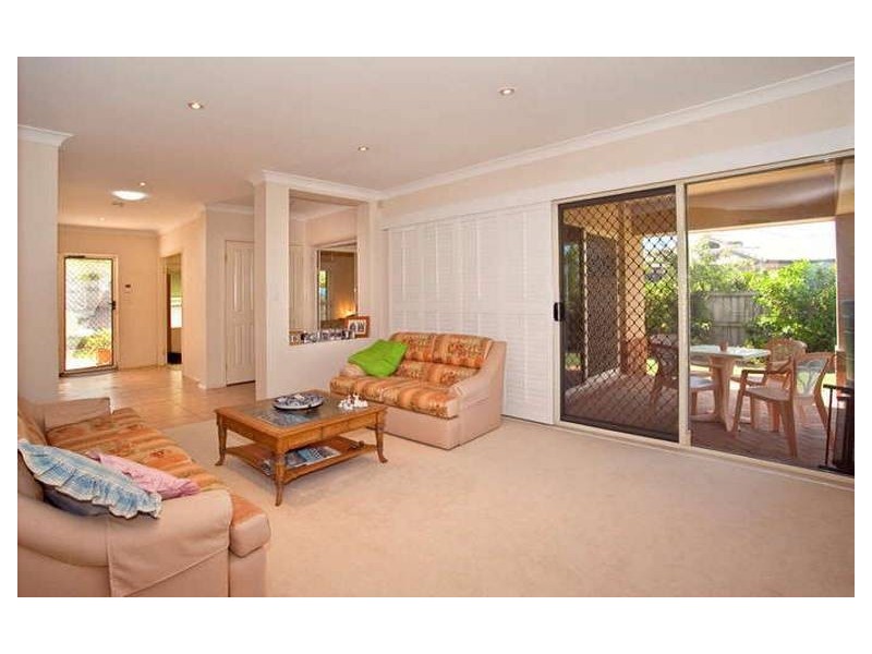 2 Torres Court, Burleigh Waters QLD 4220