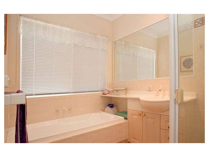 2 Torres Court, Burleigh Waters QLD 4220