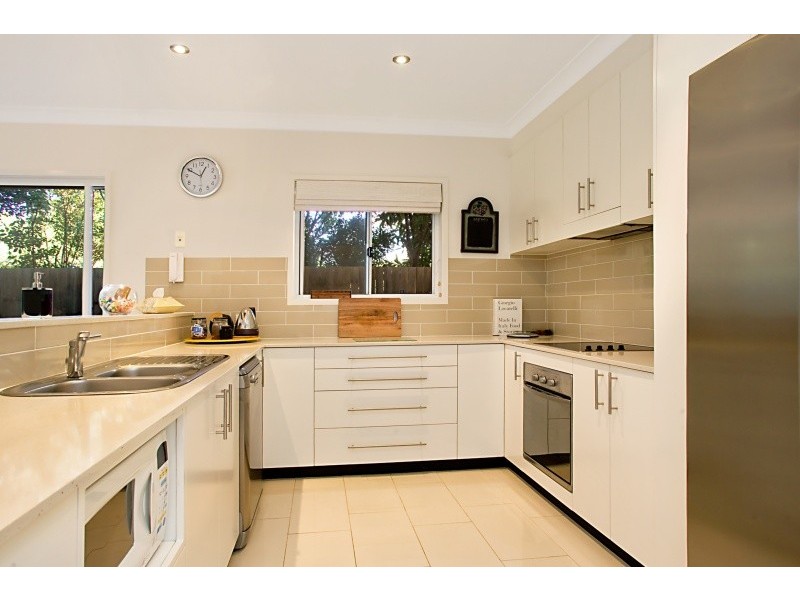 2/83 Tahiti Avenue, Palm Beach QLD 4221